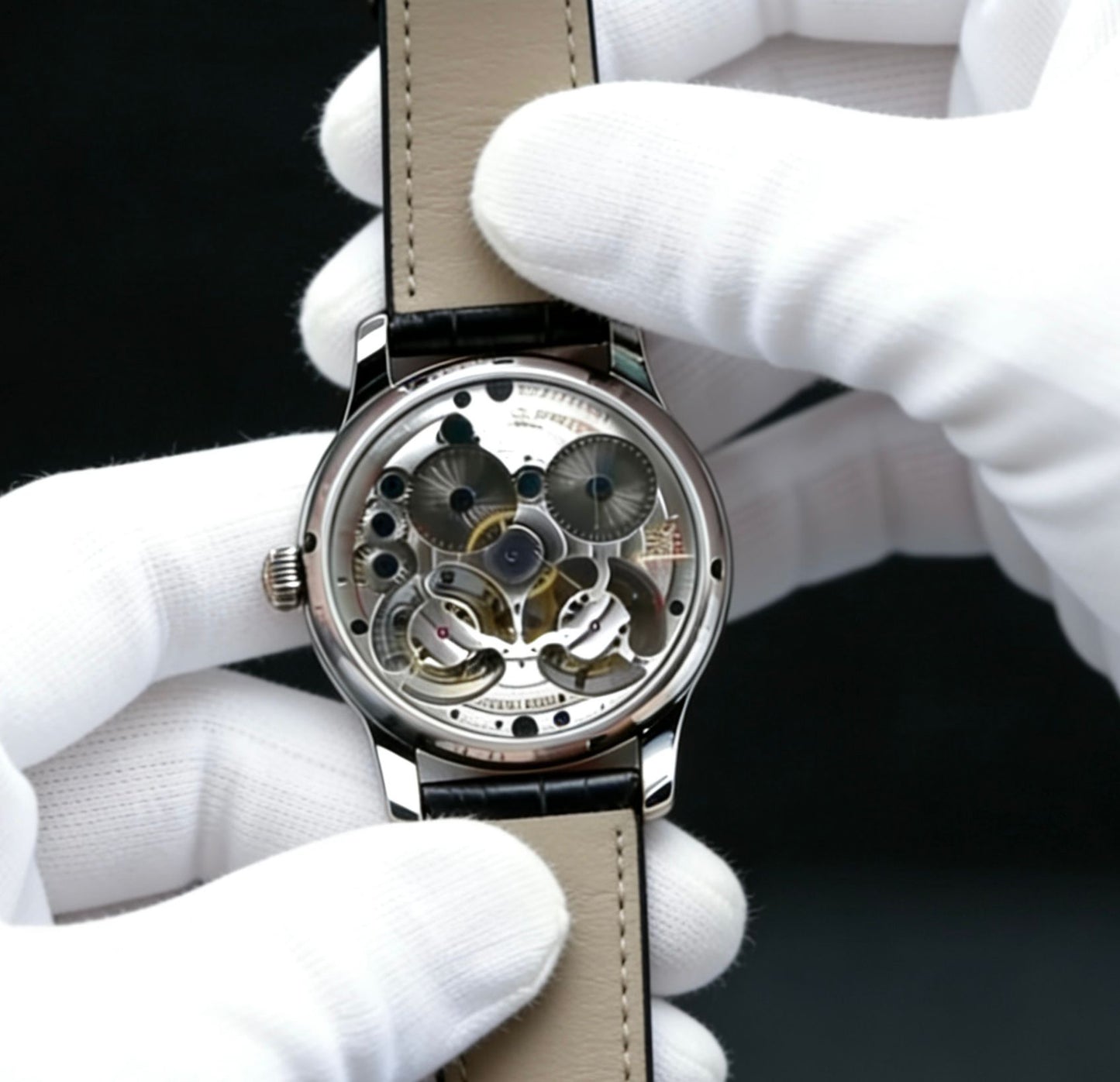 Double Tourbillon Watch
18K Gold Bezel
Genuine Leather Strap
43mm Case Size