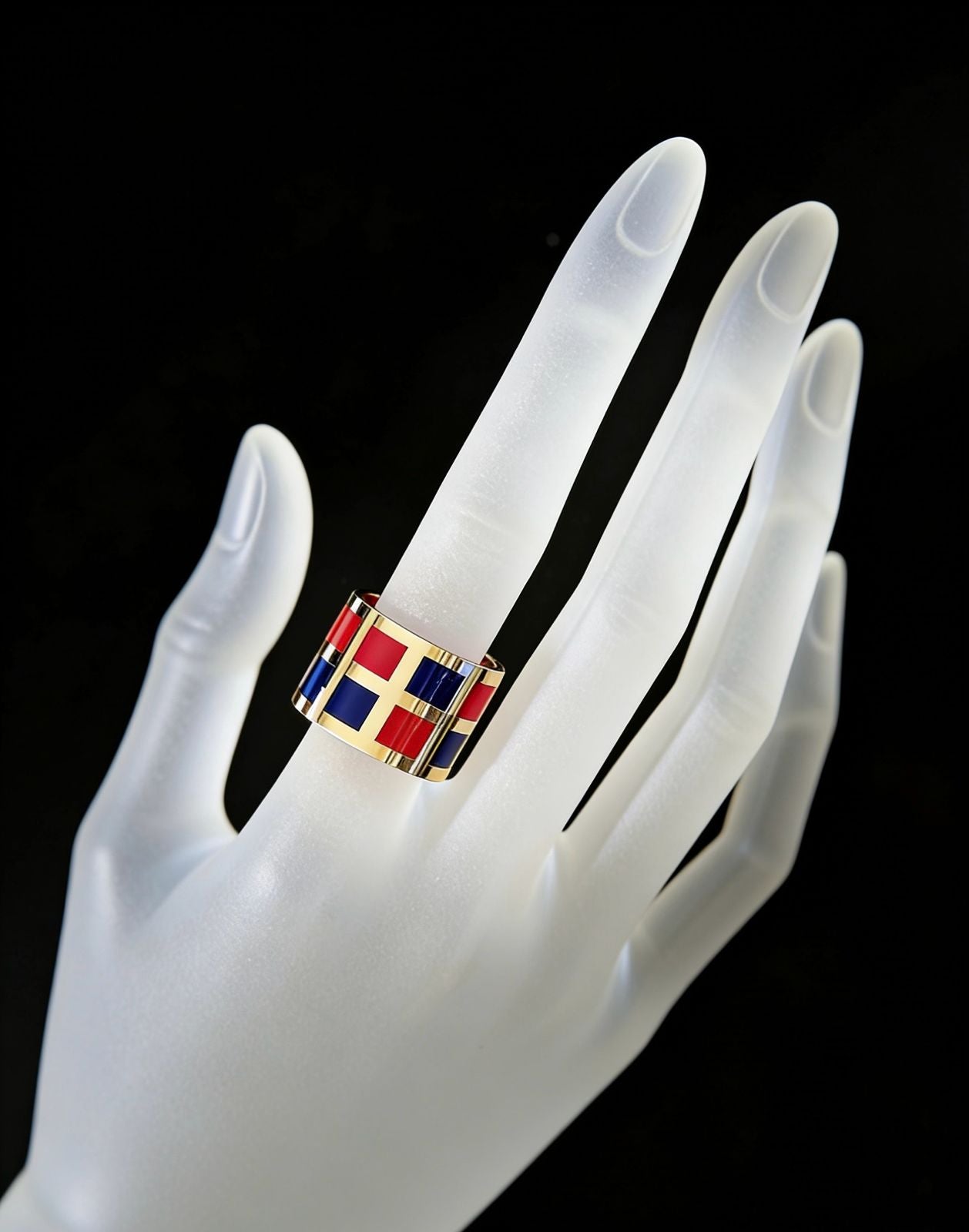 18K Gold and Enamel Ring