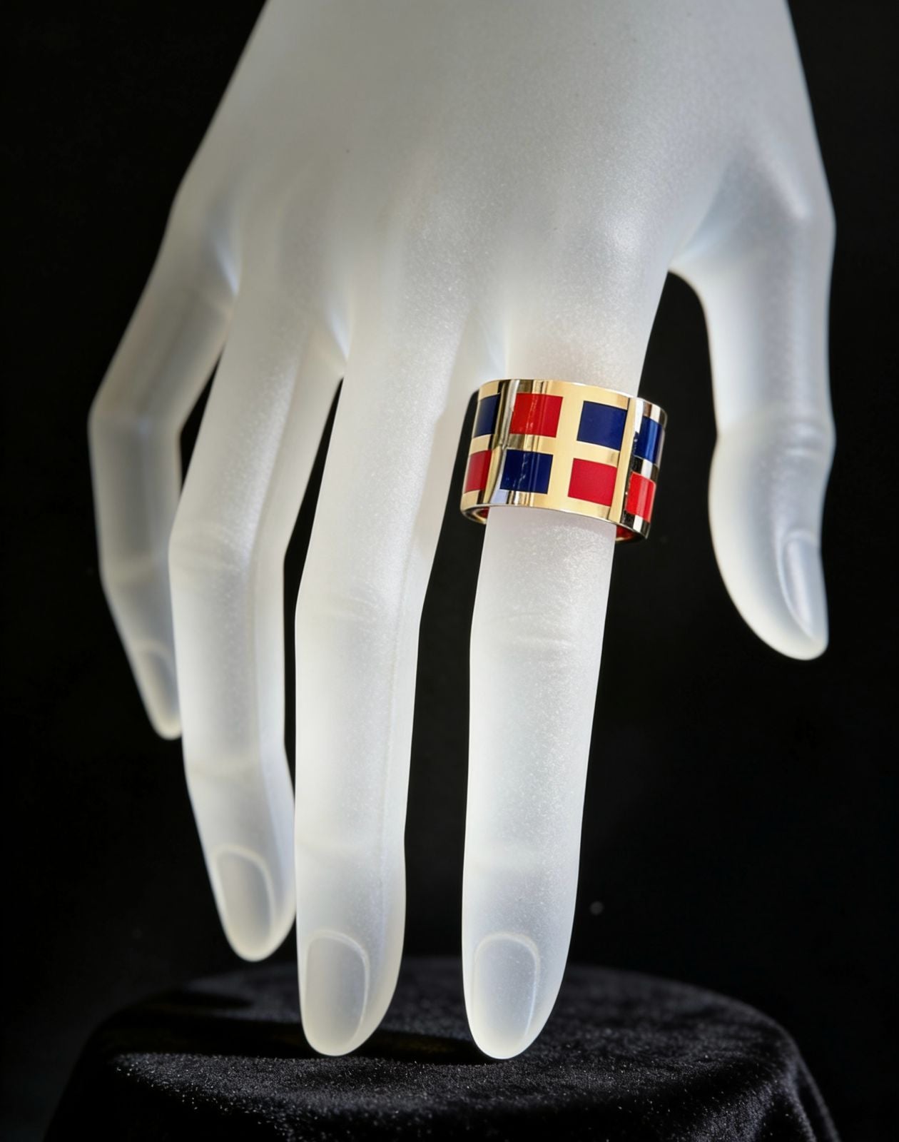 18K Gold and Enamel Ring